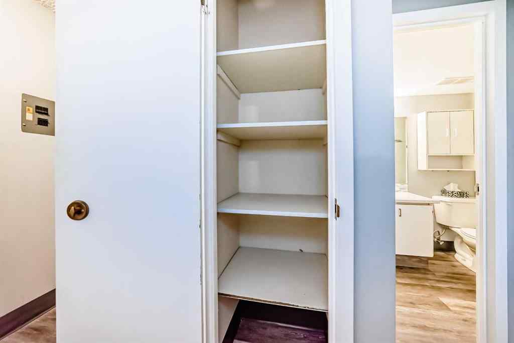 MLS® A2247973 - Unit #114 3420 50 Street NW in Varsity Calgary, Residential