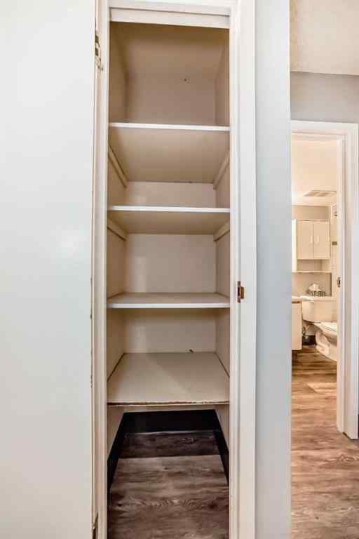 MLS® A2247973 - Unit #114 3420 50 Street NW in Varsity Calgary, Residential
