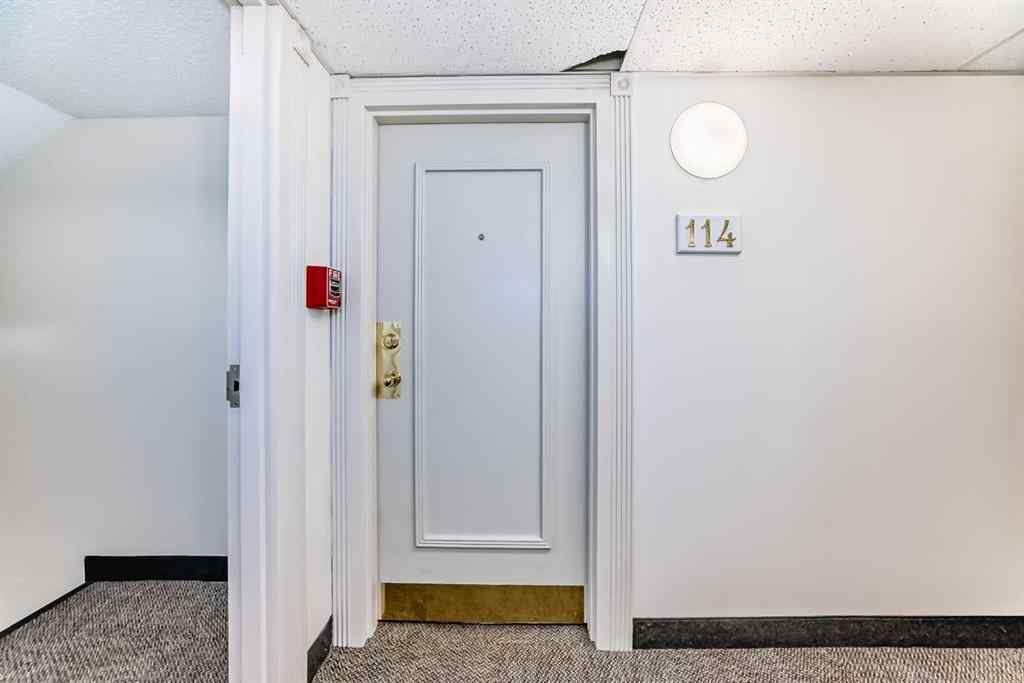 MLS® A2247973 - Unit #114 3420 50 Street NW in Varsity Calgary, Residential