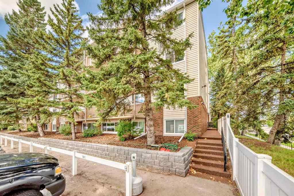 MLS® A2247973 - Unit #114 3420 50 Street NW in Varsity Calgary, Residential