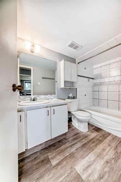 MLS® A2247973 - Unit #114 3420 50 Street NW in Varsity Calgary, Residential