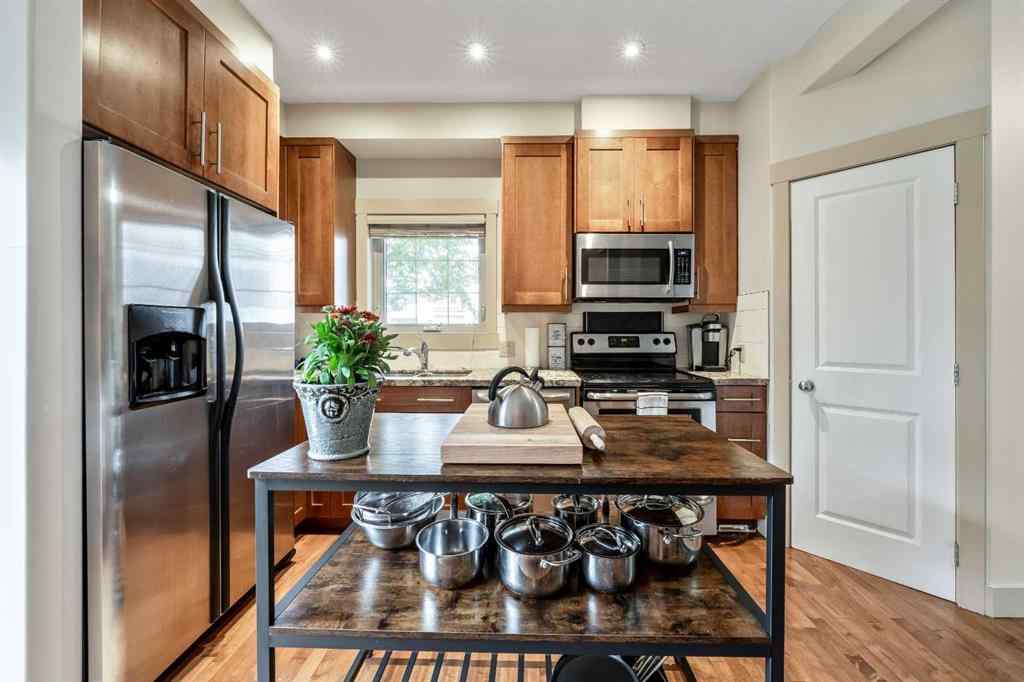 MLS® A2247987 - Unit #2 442 12 Avenue NE in Renfrew Calgary, Residential