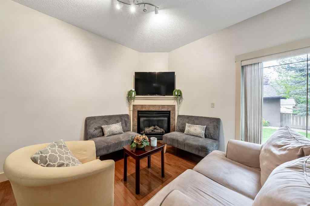 MLS® A2247987 - Unit #2 442 12 Avenue NE in Renfrew Calgary, Residential