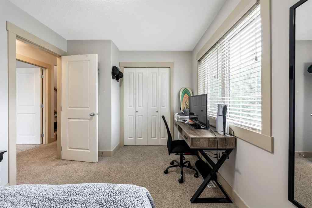 MLS® A2247987 - Unit #2 442 12 Avenue NE in Renfrew Calgary, Residential