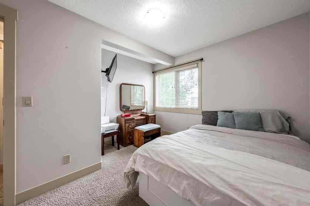 MLS® A2247987 - Unit #2 442 12 Avenue NE in Renfrew Calgary, Residential