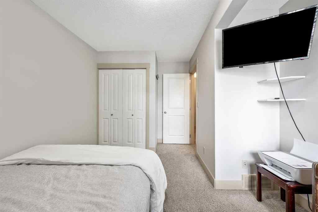 MLS® A2247987 - Unit #2 442 12 Avenue NE in Renfrew Calgary, Residential