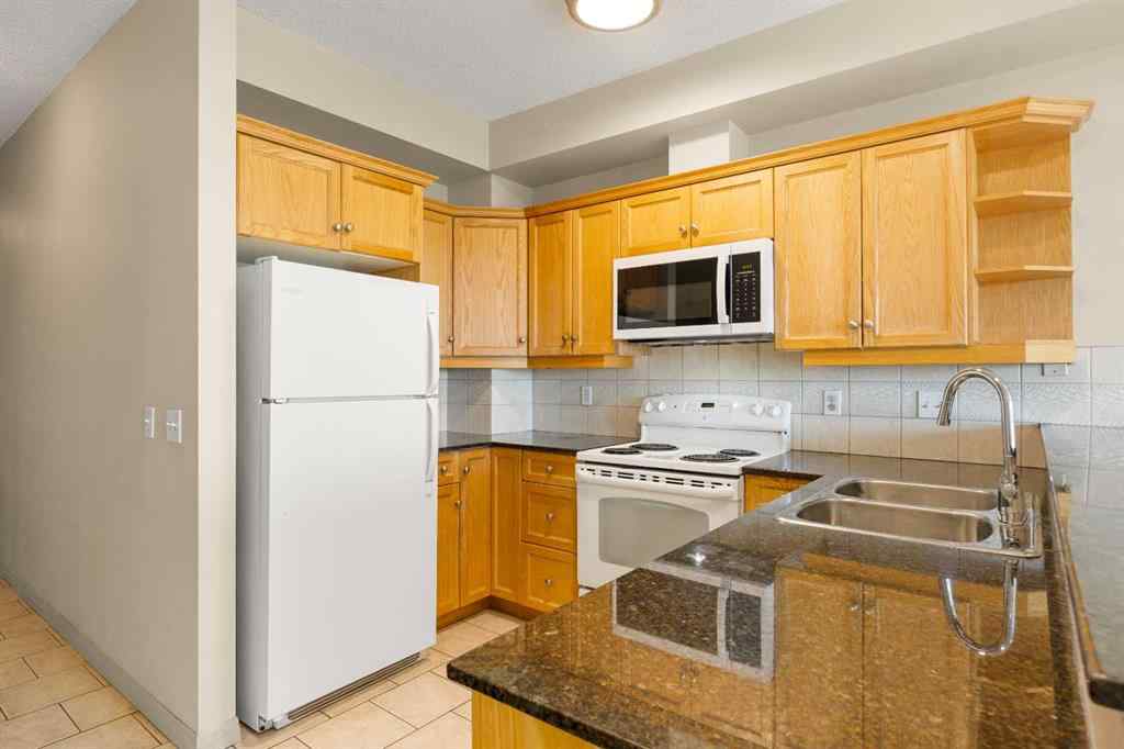 MLS® A2247993 - Unit #509 1507 Centre A Street NE in Crescent Heights Calgary, Residential
