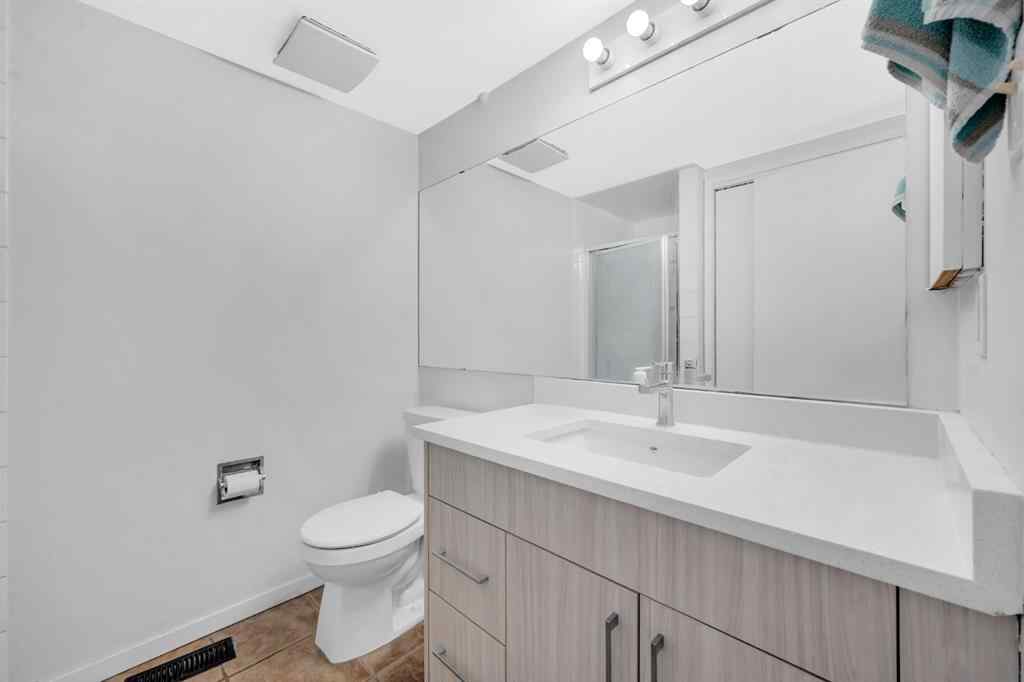 MLS® A2247998 - 4013 Vance Place NW in Varsity Calgary, Residential