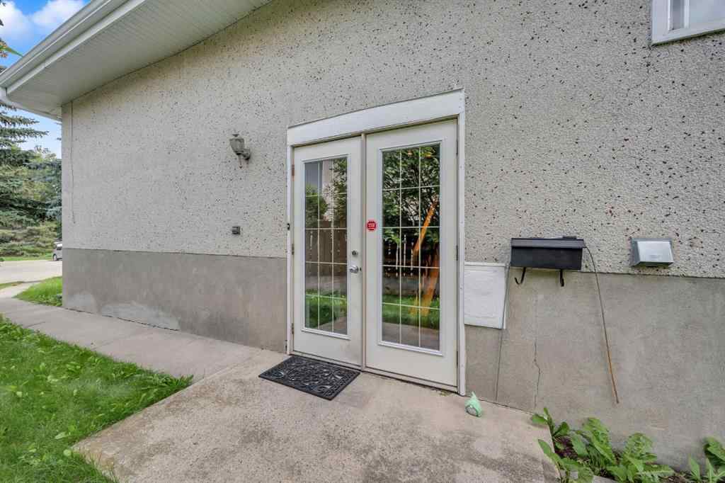 MLS® A2247998 - 4013 Vance Place NW in Varsity Calgary, Residential