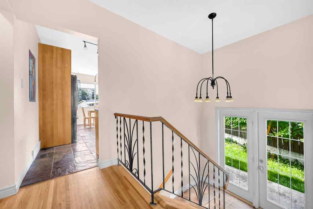 MLS® A2247998 - 4013 Vance Place NW in Varsity Calgary, Residential
