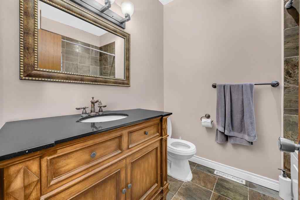 MLS® A2247998 - 4013 Vance Place NW in Varsity Calgary, Residential