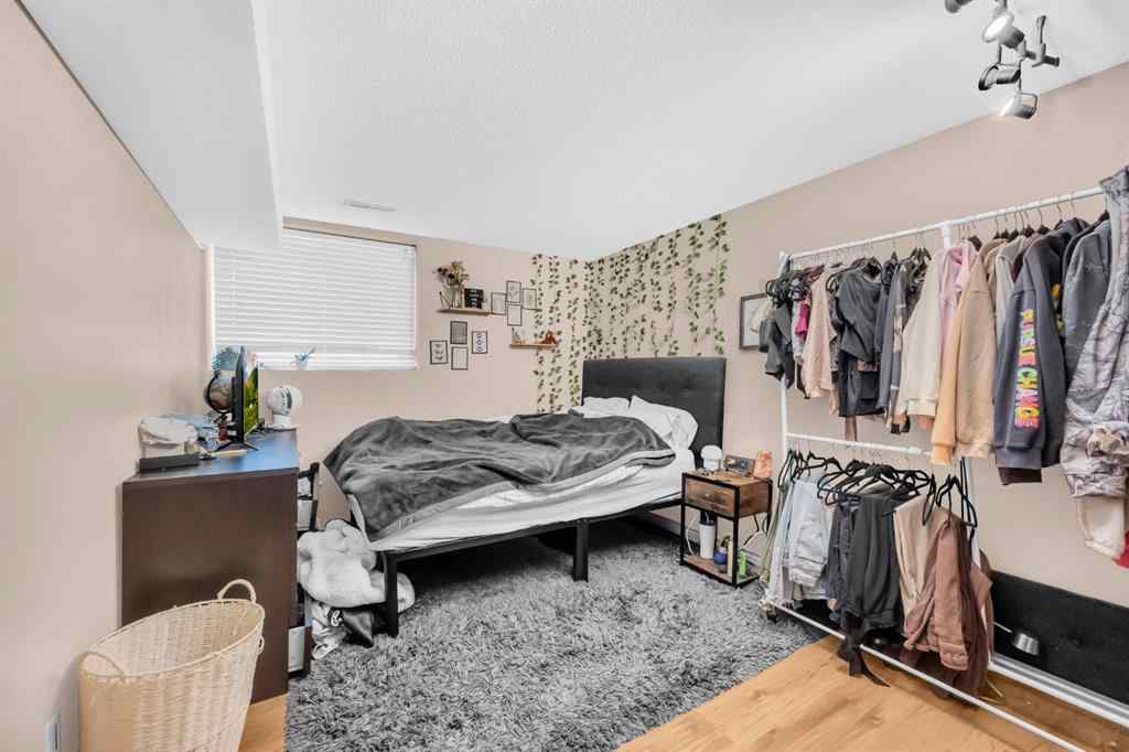MLS® A2247998 - 4013 Vance Place NW in Varsity Calgary, Residential