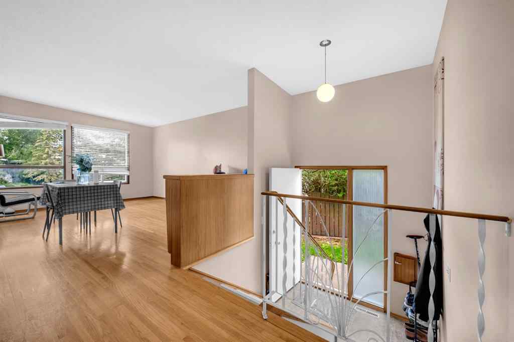 MLS® A2247998 - 4013 Vance Place NW in Varsity Calgary, Residential