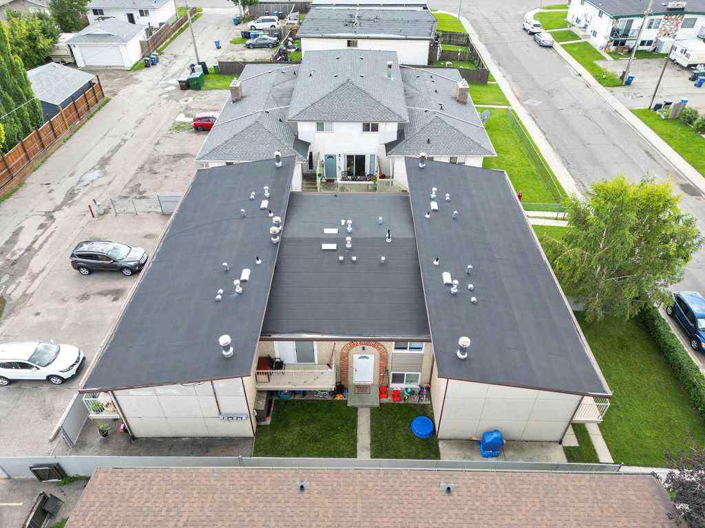 MLS® A2248006 - 12 Huntley Close NE in Huntington Hills Calgary, Commercial