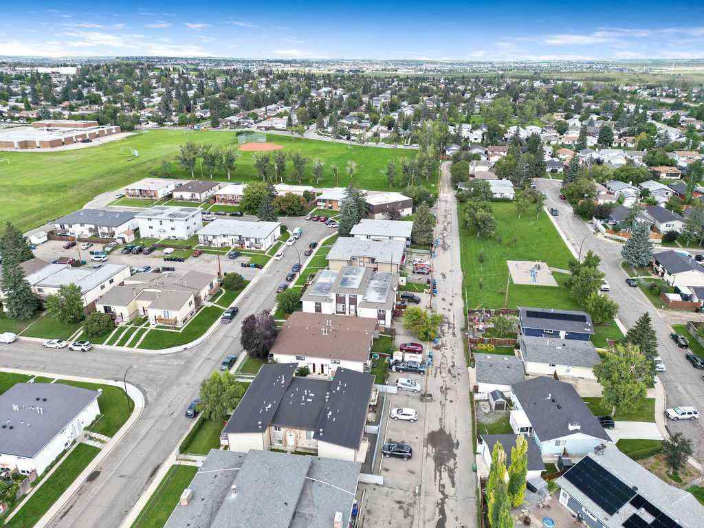 MLS® A2248006 - 12 Huntley Close NE in Huntington Hills Calgary, Commercial