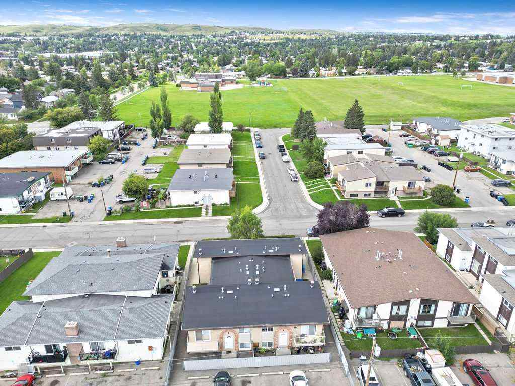 MLS® A2248006 - 12 Huntley Close NE in Huntington Hills Calgary, Commercial