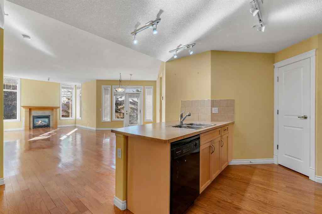 MLS® A2248007 - Unit #305 2121 98 Avenue SW in Palliser Calgary, Residential
