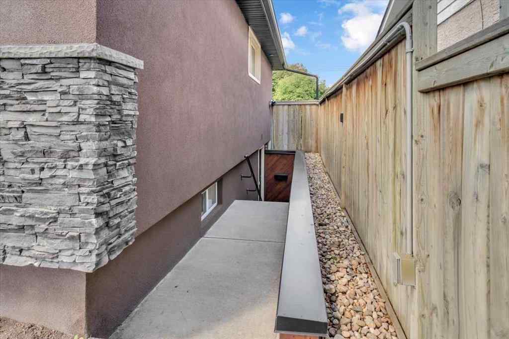 MLS® A2248014 - 2211 45 Street SE in Forest Lawn Calgary, Residential