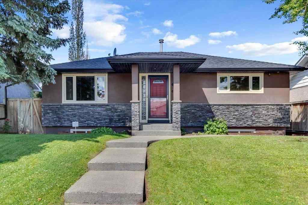 MLS® A2248014 - 2211 45 Street SE in Forest Lawn Calgary, Residential