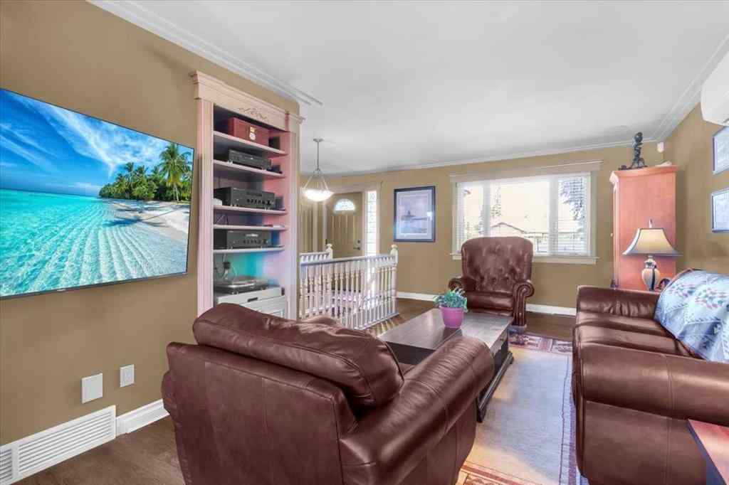 MLS® A2248014 - 2211 45 Street SE in Forest Lawn Calgary, Residential