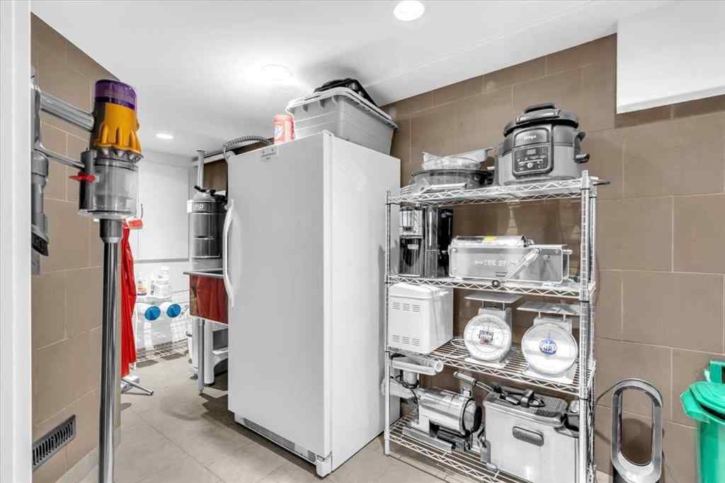 MLS® A2248014 - 2211 45 Street SE in Forest Lawn Calgary, Residential