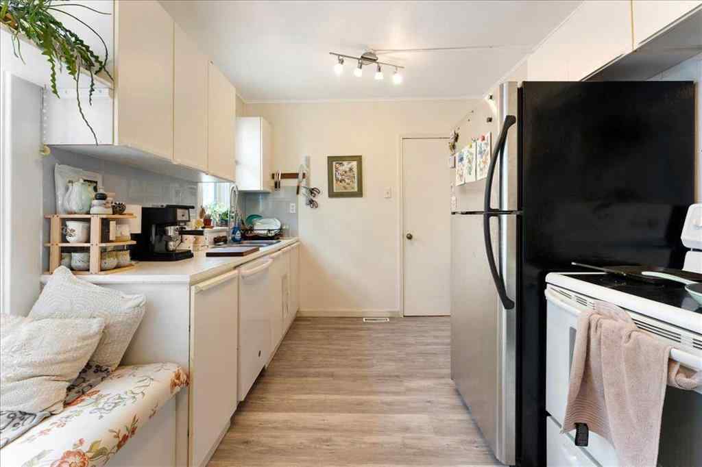MLS® A2248021 - 1015 17 Avenue SE in Ramsay Calgary, Residential