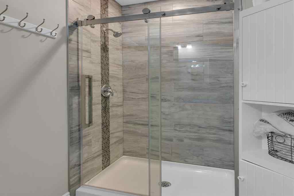 MLS® A2248022 - 381 Bayside Crescent  in Bayside Airdrie, Residential