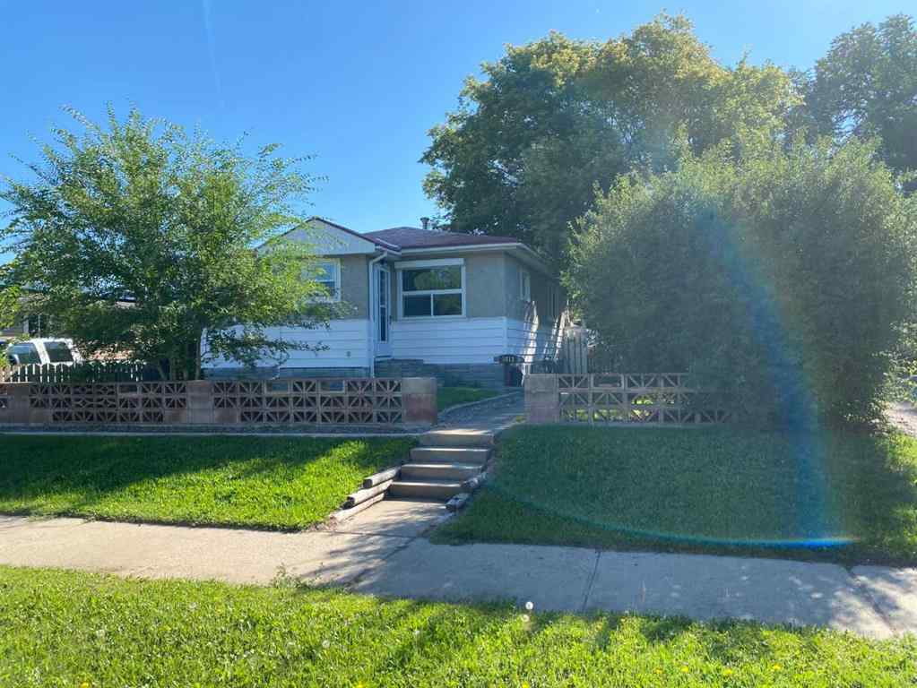 MLS® A2248028 - 5813 54 Street  in NONE Taber, Residential