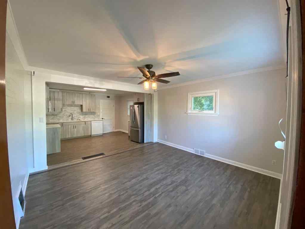 MLS® A2248028 - 5813 54 Street  in NONE Taber, Residential