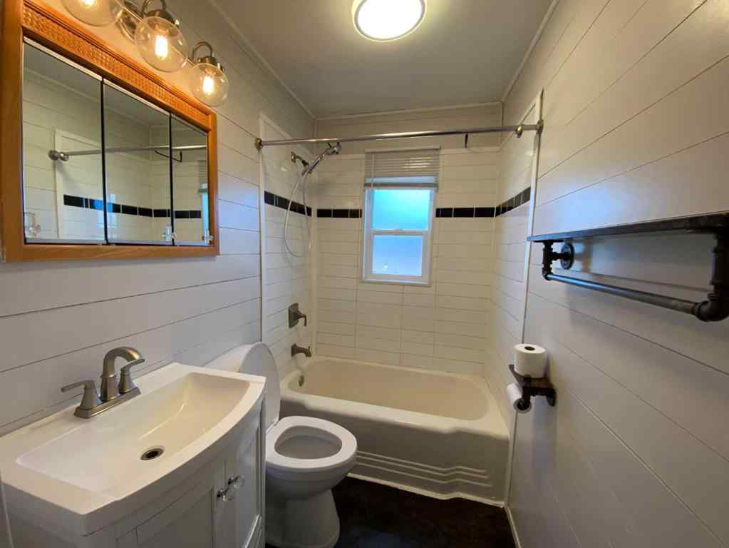 MLS® A2248028 - 5813 54 Street  in NONE Taber, Residential