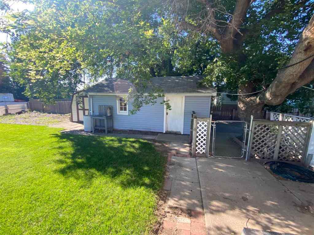 MLS® A2248028 - 5813 54 Street  in NONE Taber, Residential