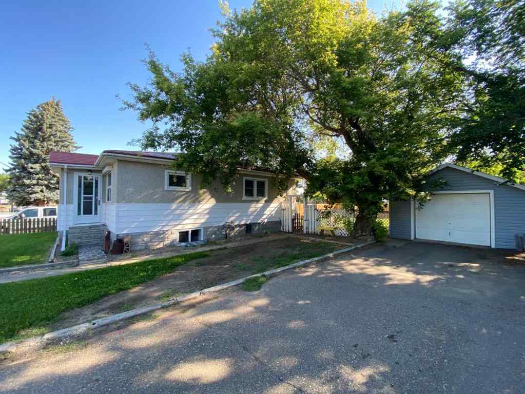 MLS® A2248028 - 5813 54 Street  in NONE Taber, Residential