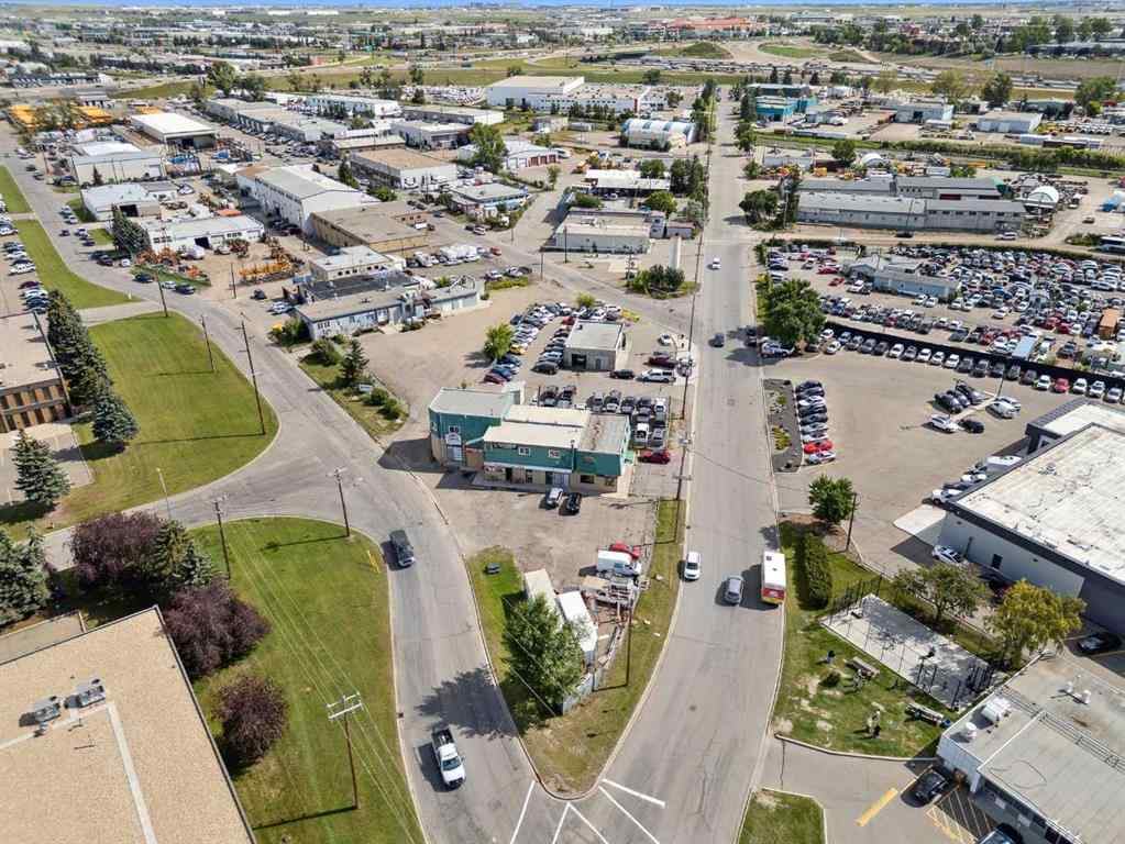 MLS® A2248038 - 704 41 Avenue NE in Greenview Industrial Park Calgary, Commercial