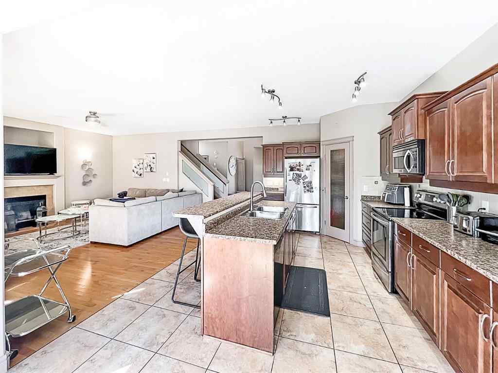 MLS® A2248040 - 11145 65 Avenue  in O\'Brien Lake Grande Prairie, Residential