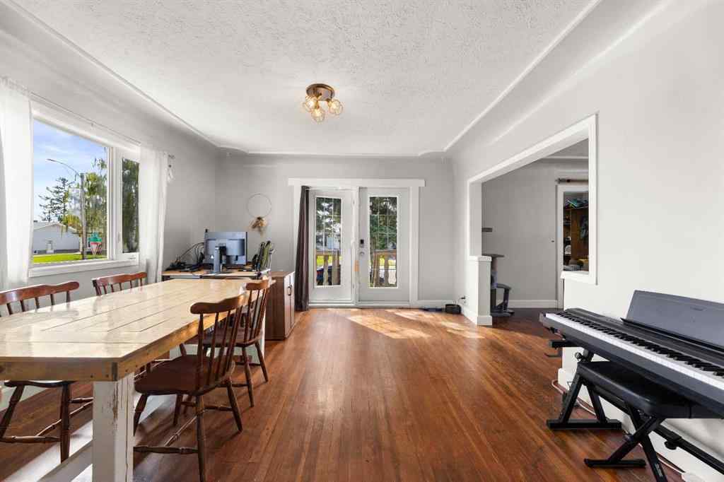 MLS® A2248049 - 4429 55 Avenue  in NONE Olds, Residential