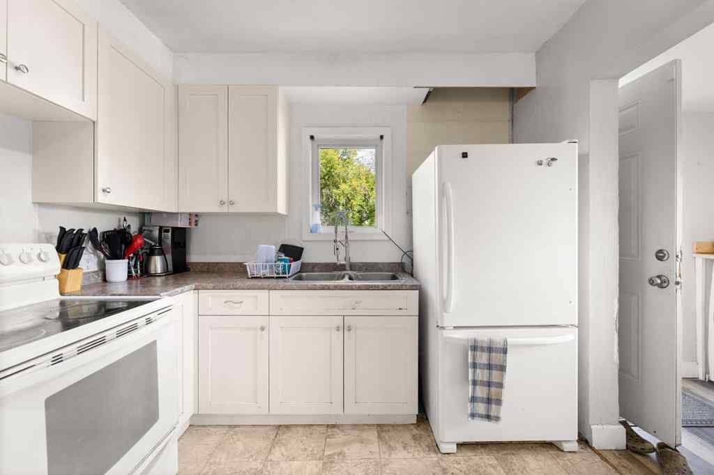 MLS® A2248049 - 4429 55 Avenue  in NONE Olds, Residential