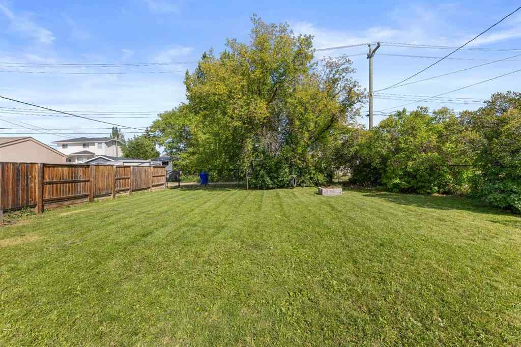 MLS® A2248049 - 4429 55 Avenue  in NONE Olds, Residential