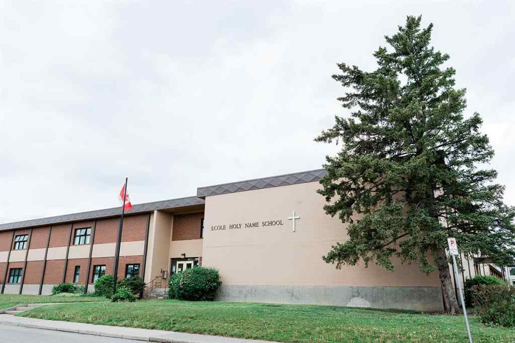 MLS® A2248051 - 2611 35 Street SW in Killarney/Glengarry Calgary, Residential