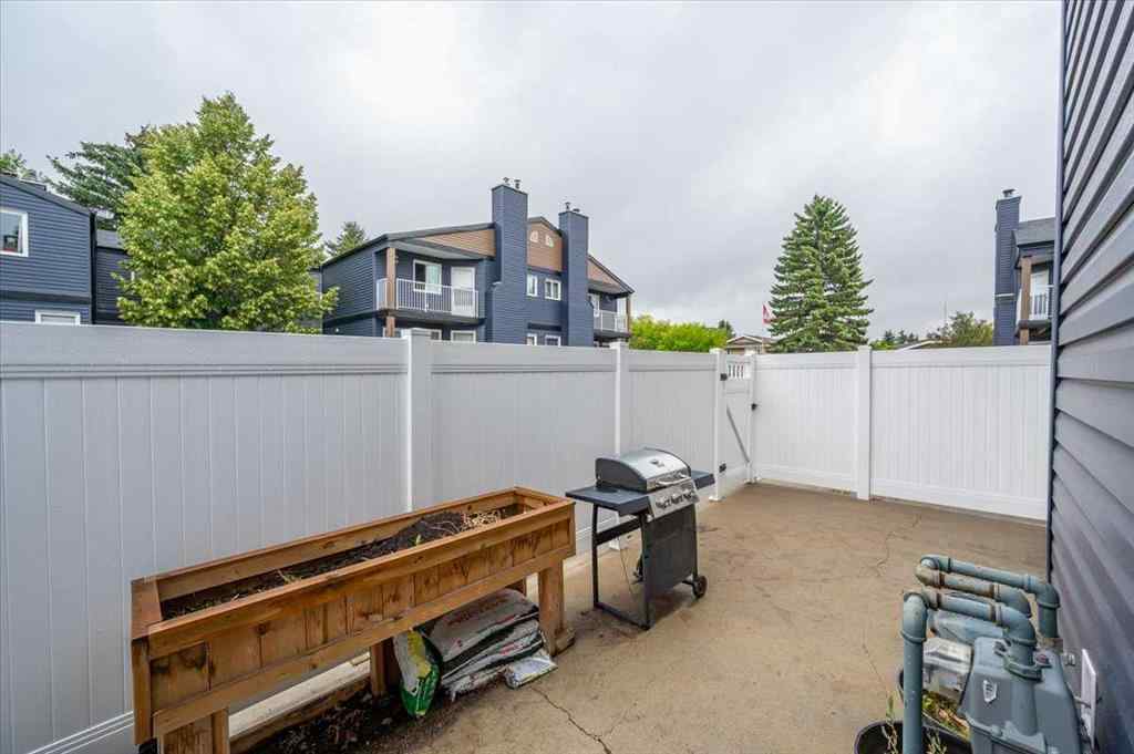 MLS® A2248063 - 3540 42 Street  in Minchau Edmonton, Residential