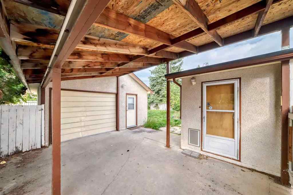 MLS® A2248067 - 6428 33 Avenue NW in Bowness Calgary, Residential