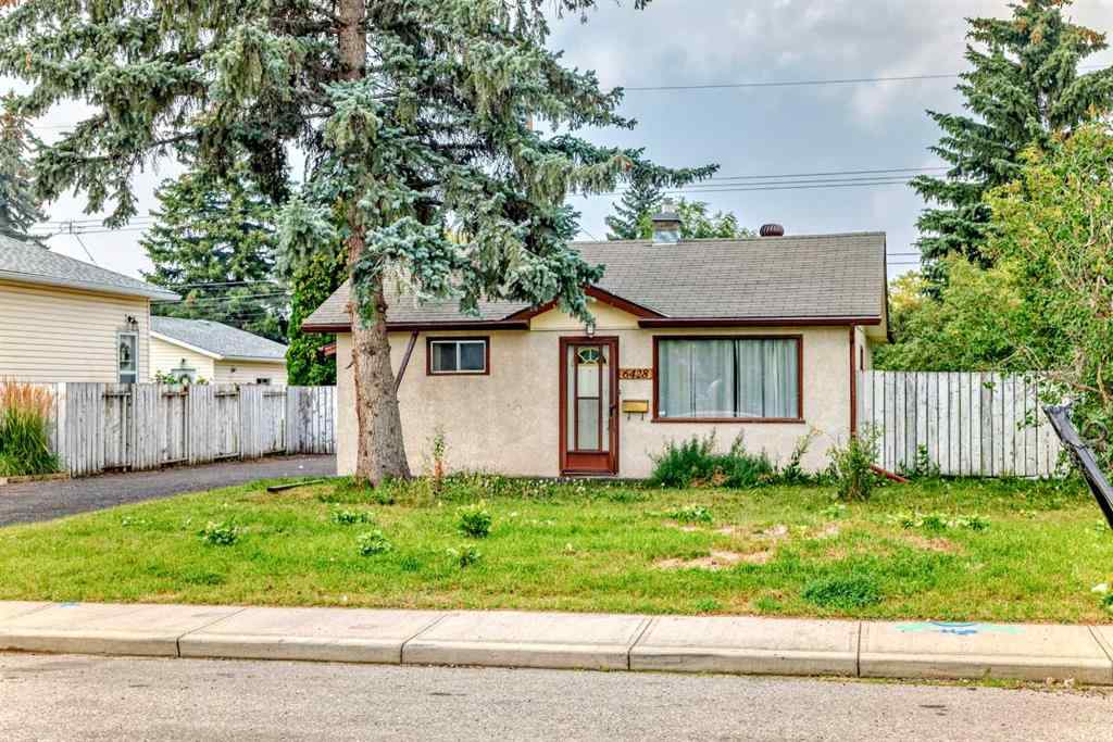 MLS® A2248067 - 6428 33 Avenue NW in Bowness Calgary, Residential