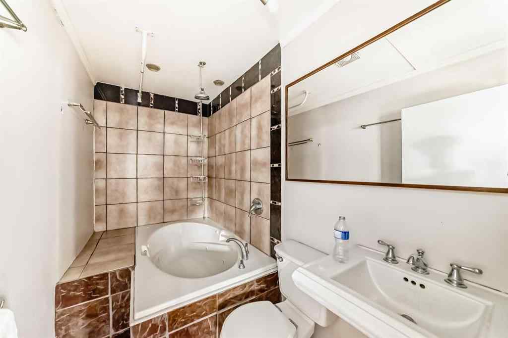MLS® A2248067 - 6428 33 Avenue NW in Bowness Calgary, Residential