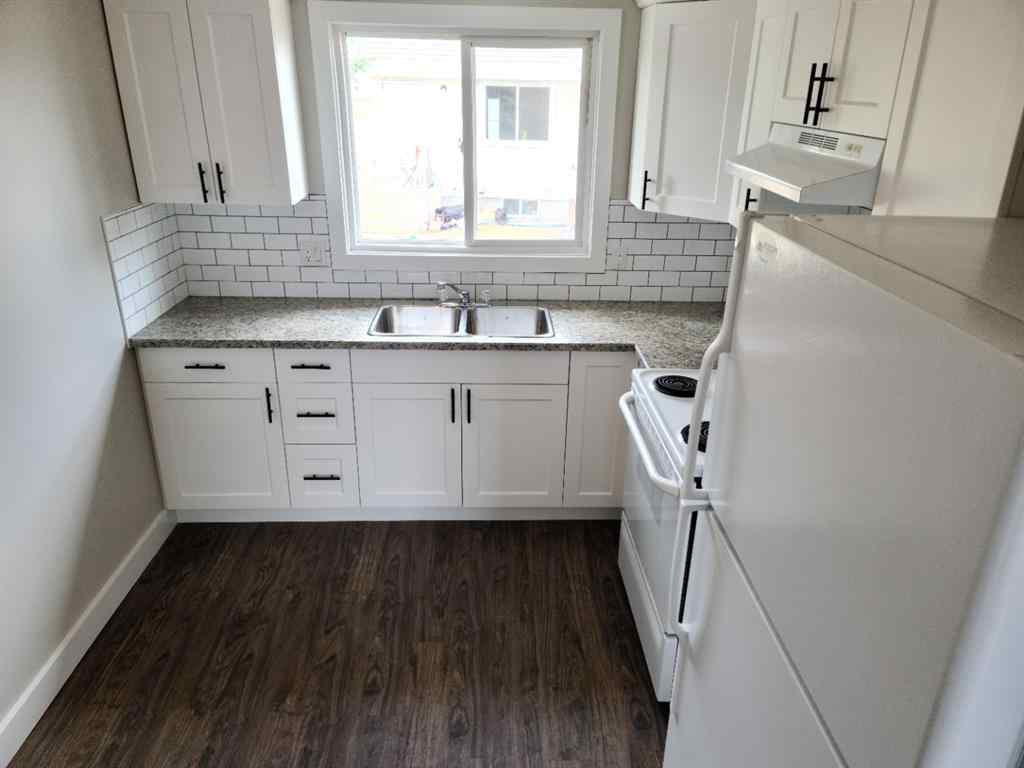 MLS® A2248072 - 8309 101 Avenue  in Rolling Hills Peace River, Residential