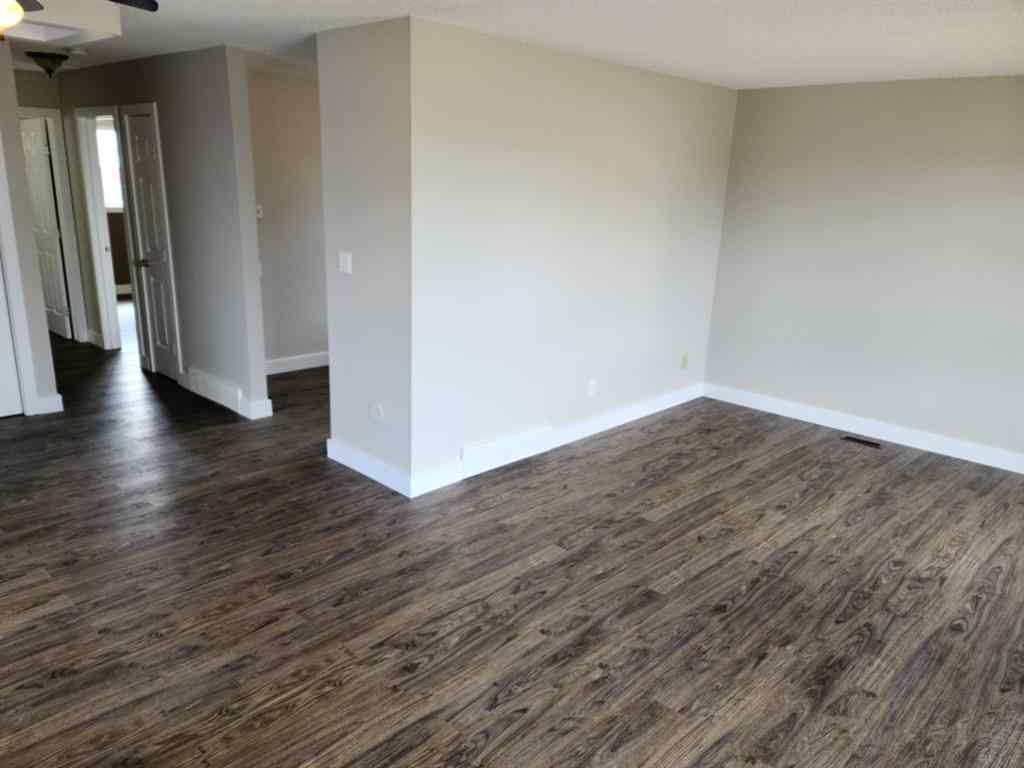 MLS® A2248072 - 8309 101 Avenue  in Rolling Hills Peace River, Residential