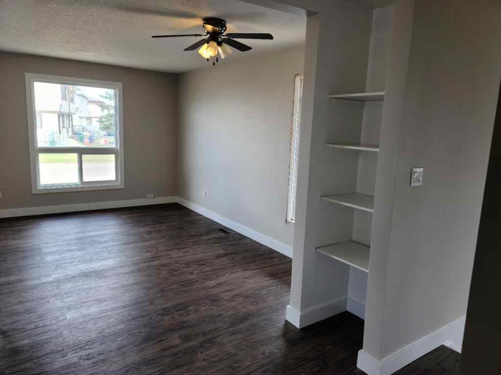 MLS® A2248072 - 8309 101 Avenue  in Rolling Hills Peace River, Residential