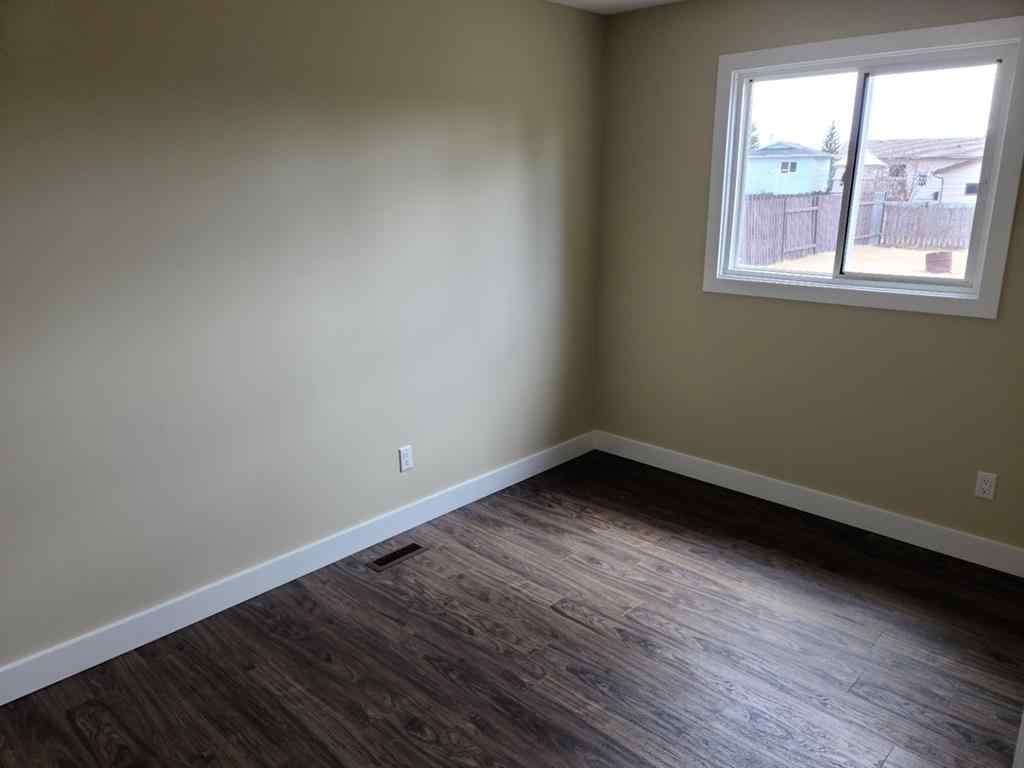 MLS® A2248072 - 8309 101 Avenue  in Rolling Hills Peace River, Residential