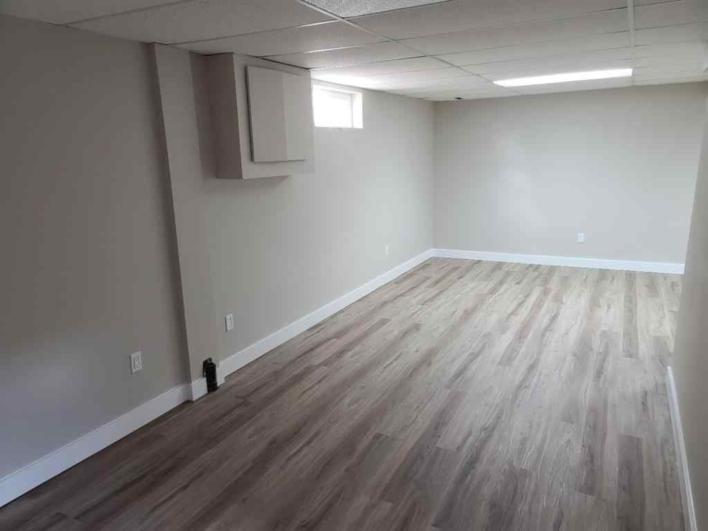 MLS® A2248072 - 8309 101 Avenue  in Rolling Hills Peace River, Residential