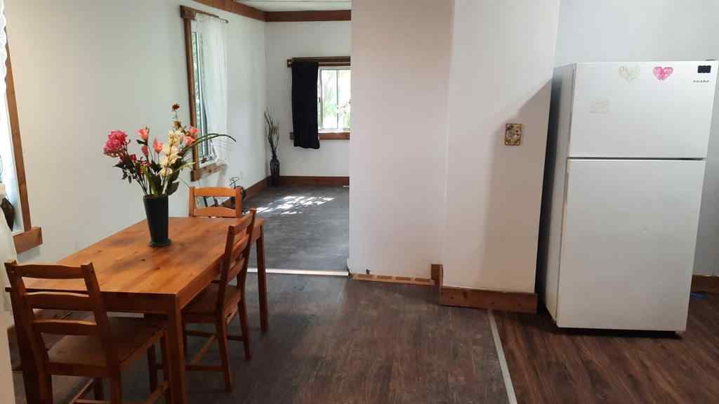 MLS® A2248073 - 240 2 Avenue  in East Coulee Drumheller, Residential