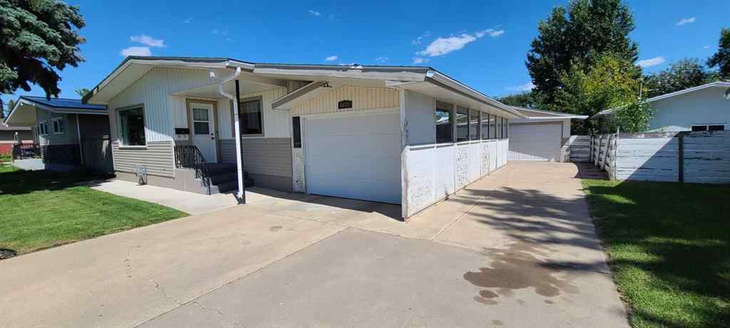 MLS® A2248076 - 5613 55 Street  in NONE Taber, Residential