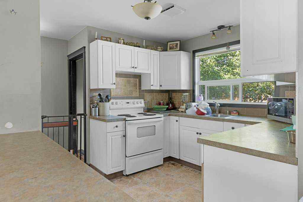 MLS® A2248078 - 5213 50 Street  in NONE Bentley, Residential